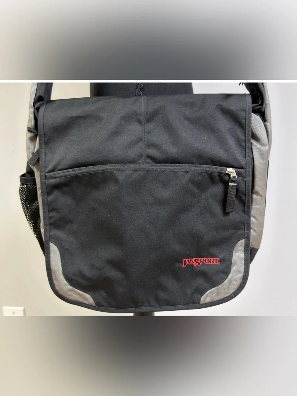 JanSport Messenger Bag Black Gray Red Logo Laptop School Travel Crossbody Case